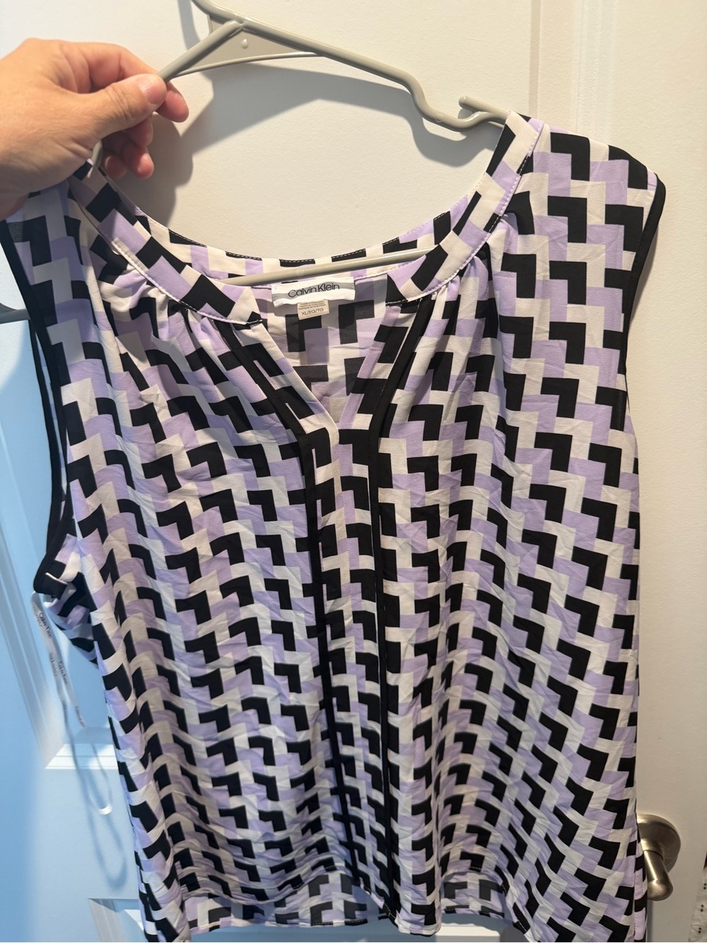 Calvin Klein Lavender and Black Geometric Sleeveless Camisole